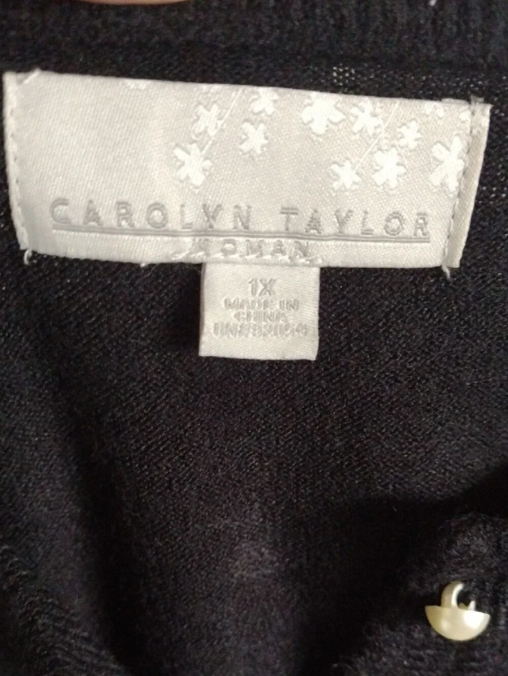 Carolyn Taylor Black Crewneck Thin Cardigan with Pearl Buttons